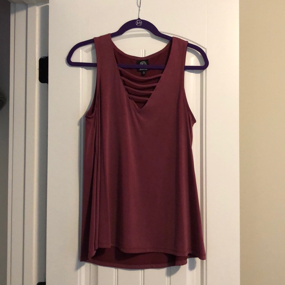 Maroon tank top